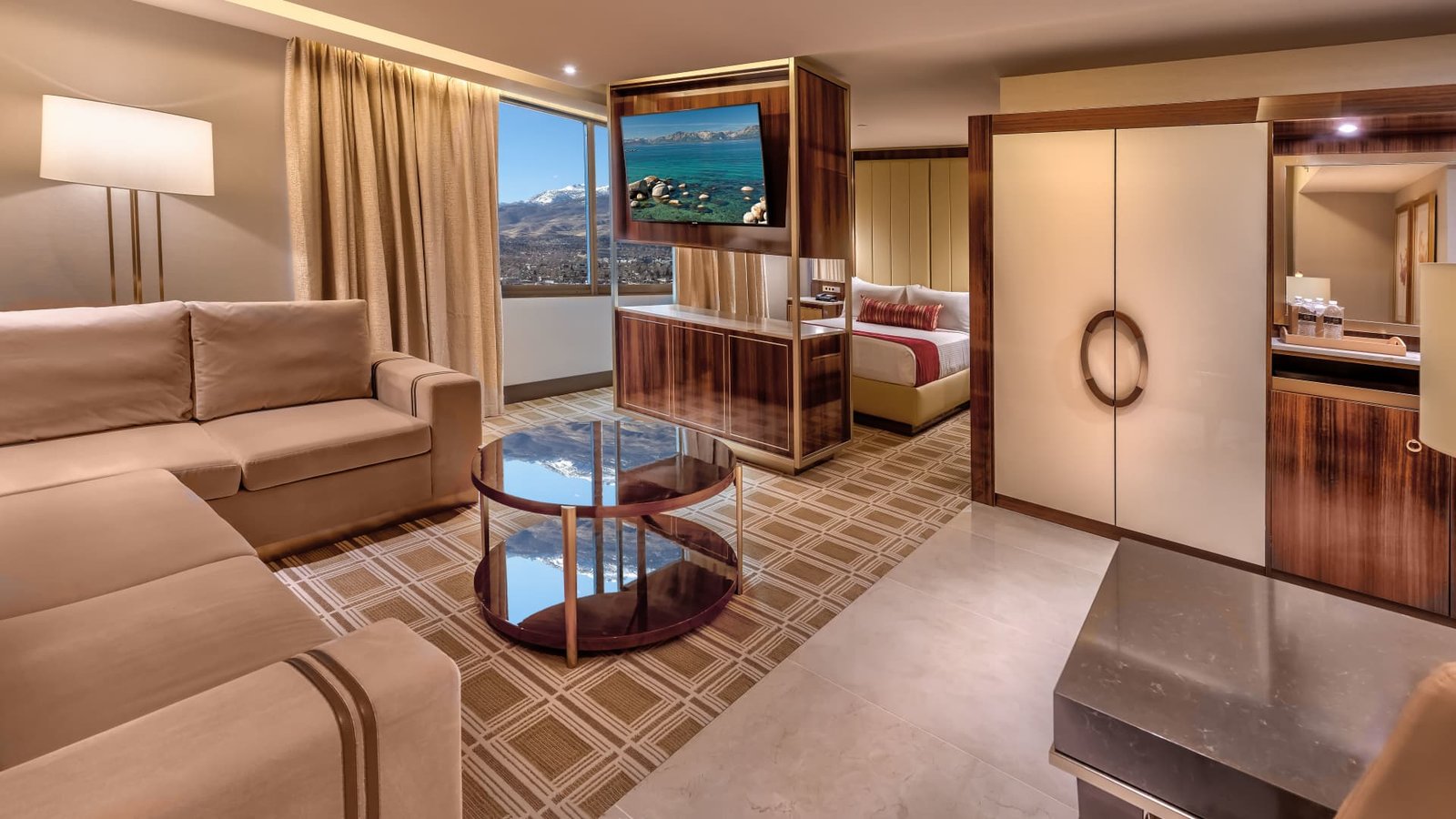 Elegant luxury suite at Hotel Royal Arch